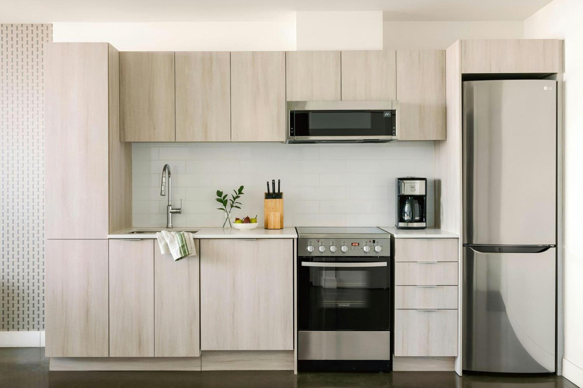 One-Bedroom Superior Apartment with King Bed
